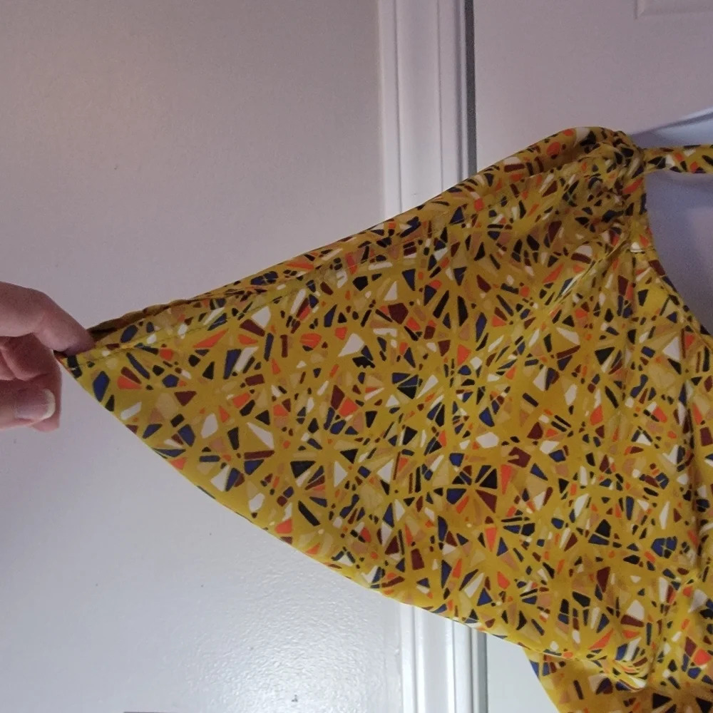 BCBGeneration Dijon Yellow Geometric Print Dolman Sleeve Mini Dress Size S - Picture 5 of 10